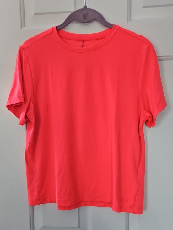 The North Face Tops - The North Face Women’s Short Sleeve Crew Tee - Hot Pink